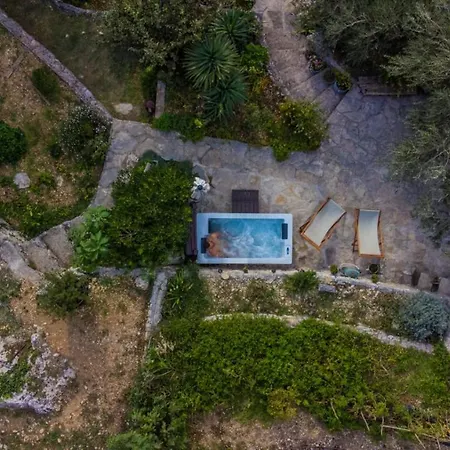 House For Rent Didova Kuca Holiday home Makarska